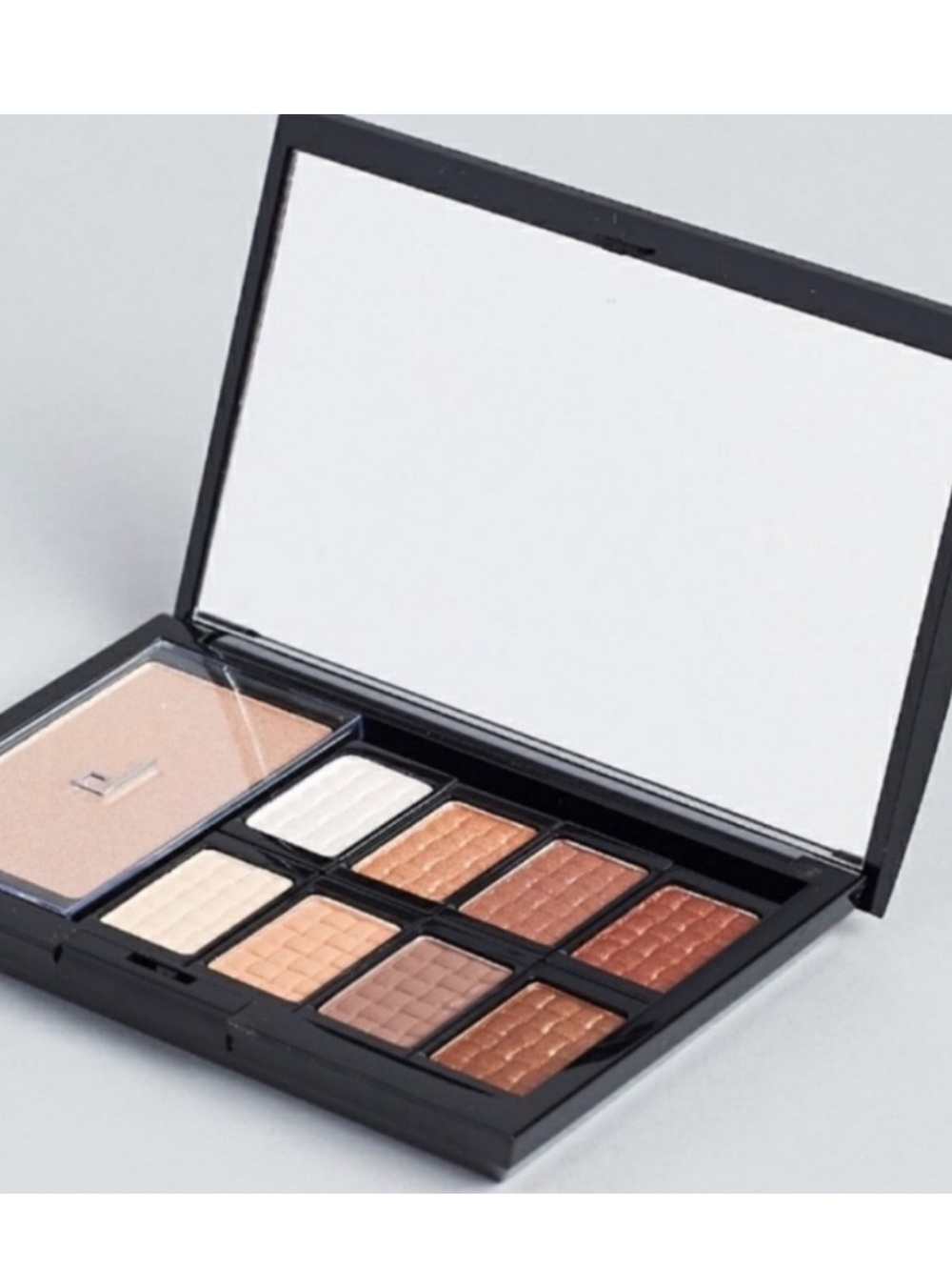 Doucce Freematic Eyeshadow Pro Palette Nude Eye Finish